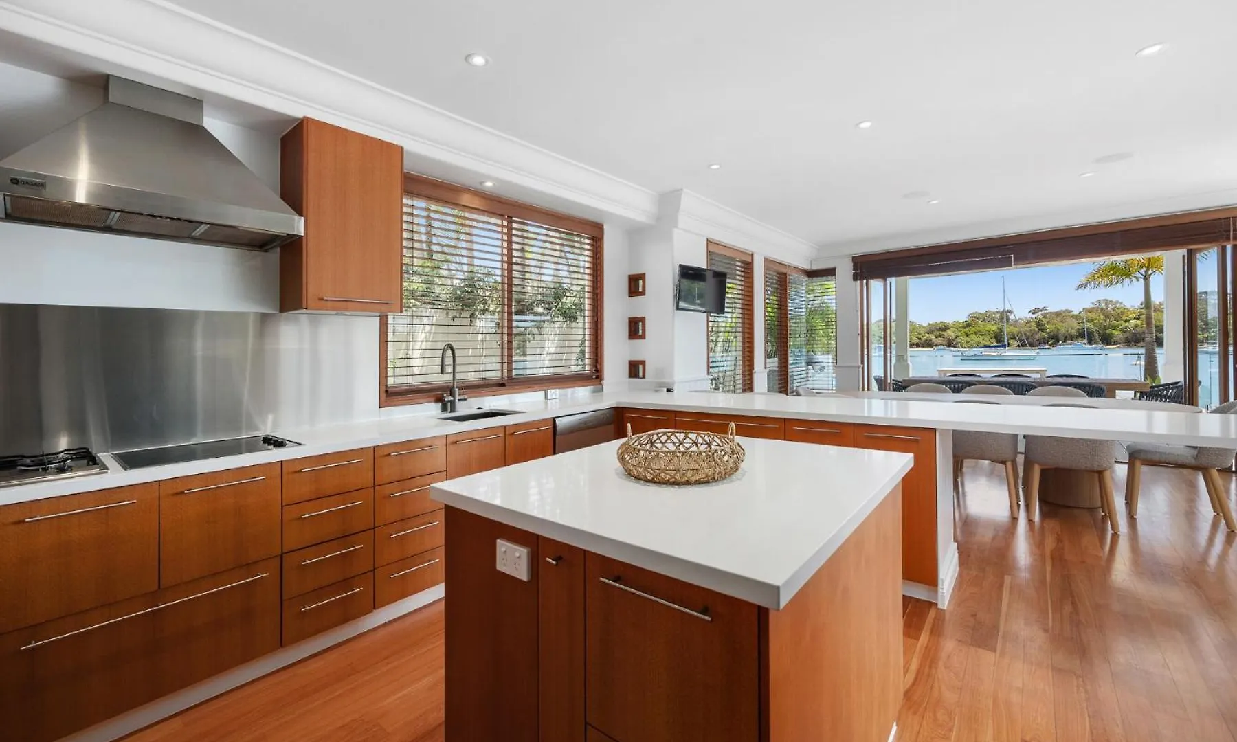 Riverside Elegance On Noosa Parade Noosa Heads