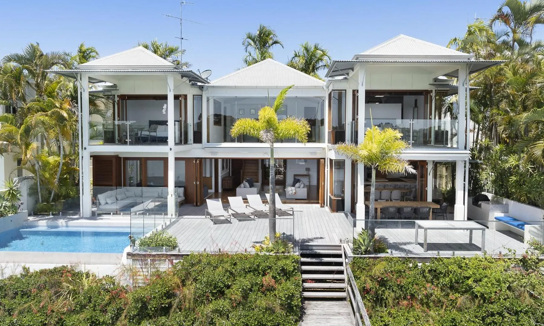 Riverside Elegance On Noosa Parade Noosa Heads