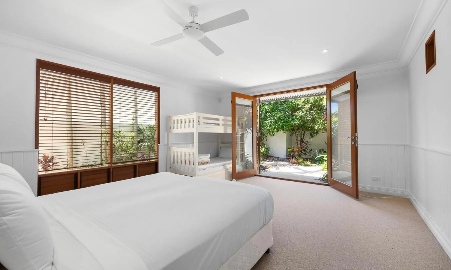 Riverside Elegance On Noosa Parade Feriehus Noosa Heads